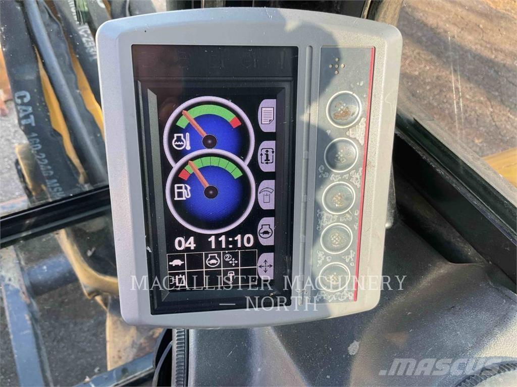 CAT 305.5E2CR حفارات زحافة