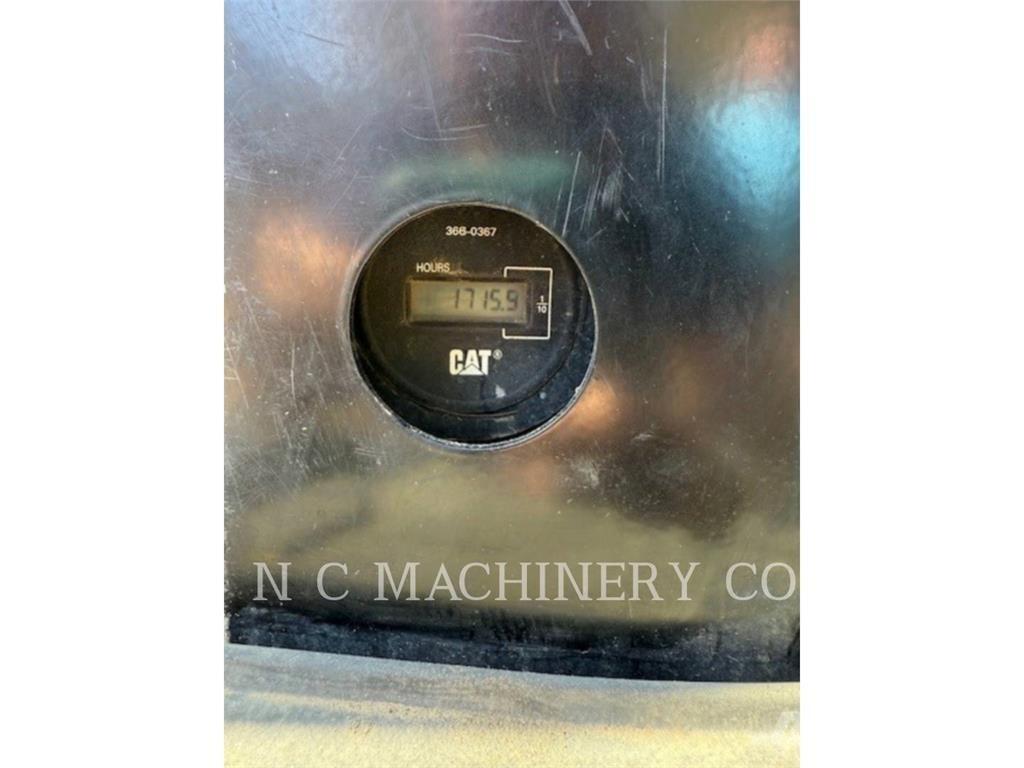 CAT 305.5E2CRB حفارات زحافة