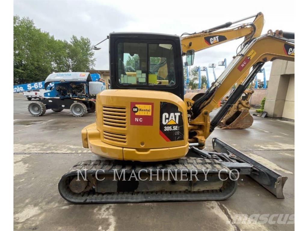 CAT 305.5E2CRB حفارات زحافة