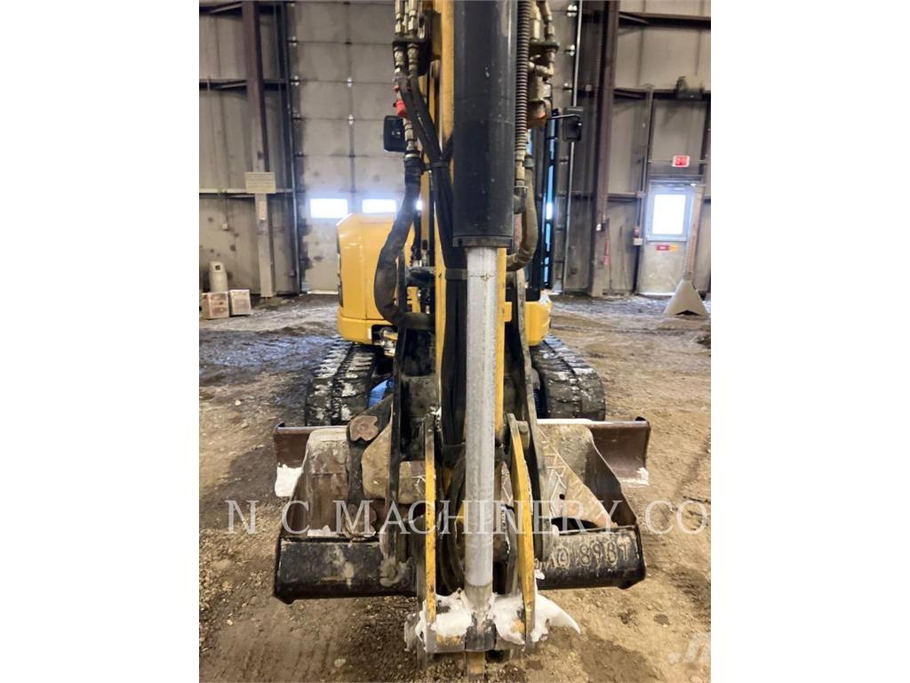 CAT 305.5E2CRB حفارات زحافة