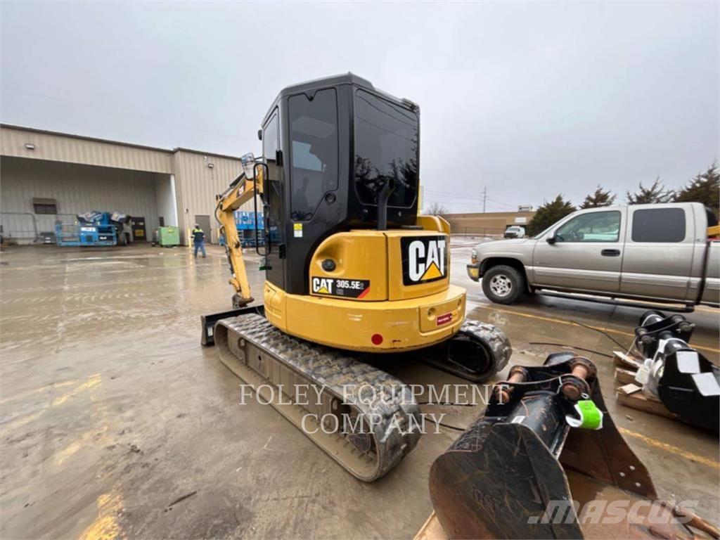 CAT 305.5E2LC حفارات زحافة