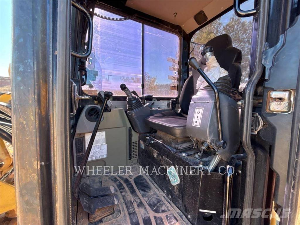 CAT 305.5EC3TH حفارات زحافة