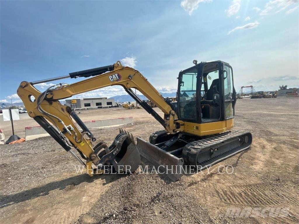 CAT 305 C3 TH حفارات زحافة
