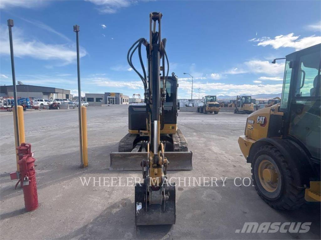 CAT 305 C3 THA حفارات زحافة