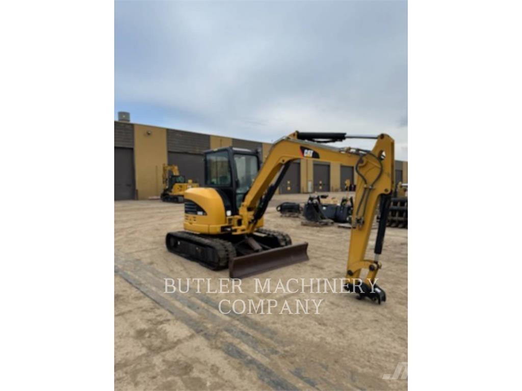 CAT 305C حفارات زحافة