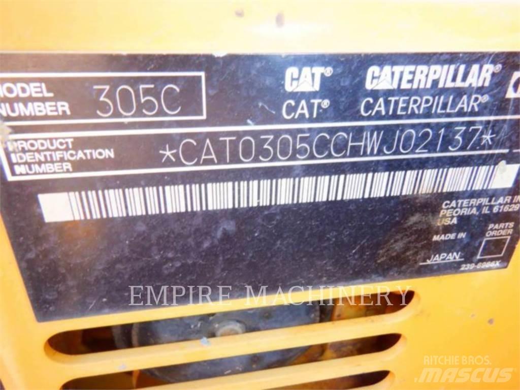 CAT 305CCR حفارات زحافة