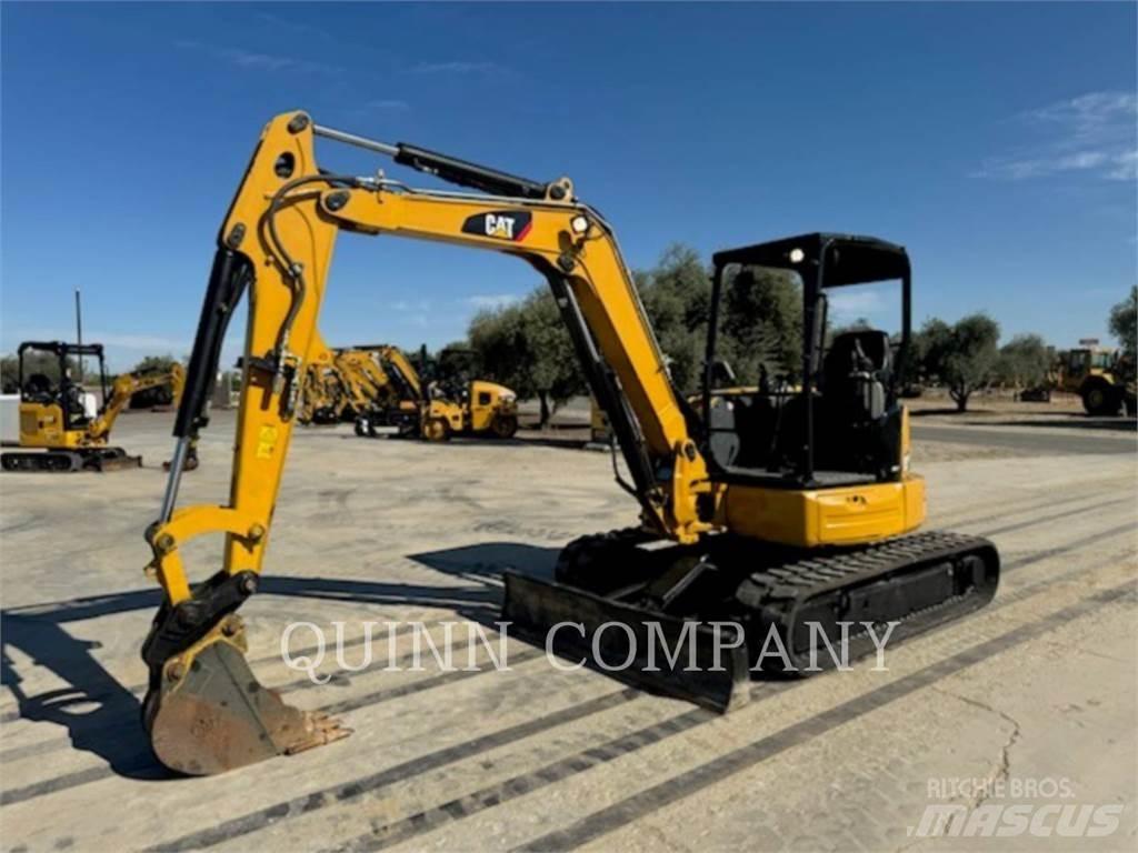 CAT 305E2 حفارات زحافة