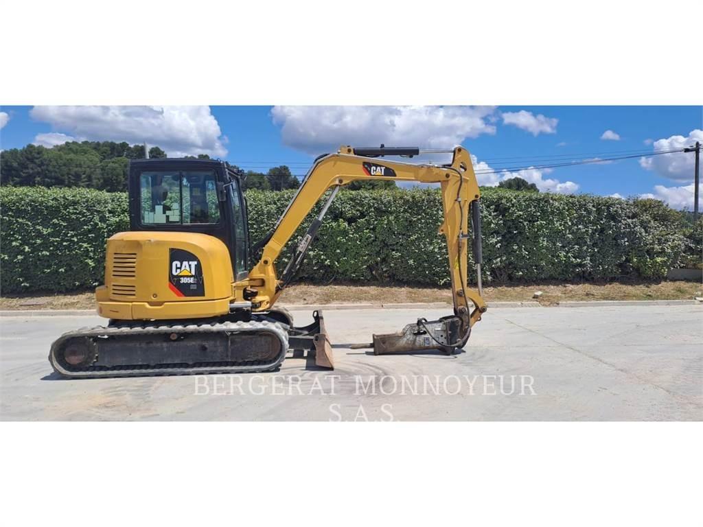 CAT 305E2 حفارات زحافة