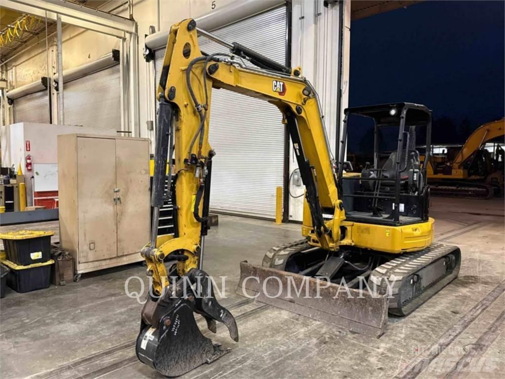 CAT 305E2 حفارات زحافة