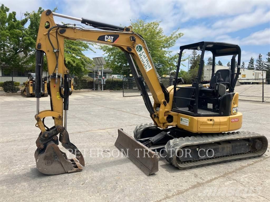 CAT 305E2 حفارات زحافة