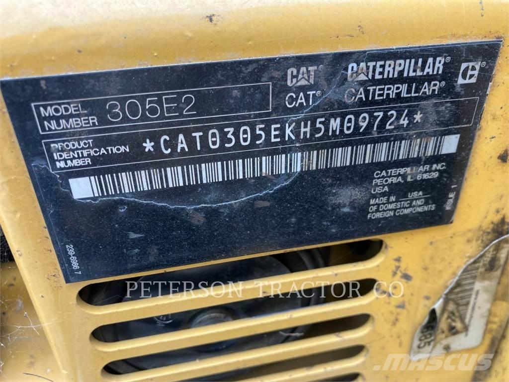 CAT 305E2 حفارات زحافة