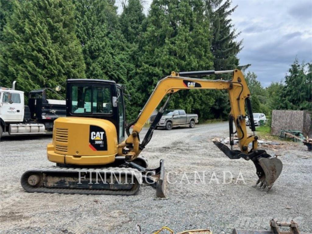 CAT 305E2 حفارات زحافة