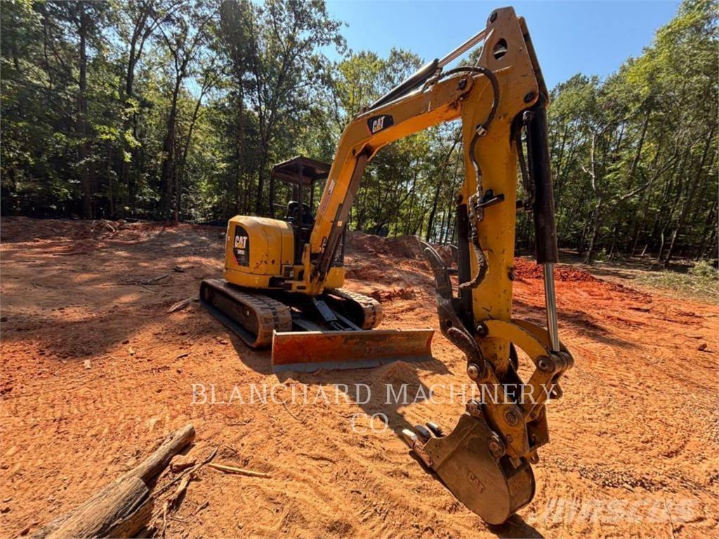 CAT 305E2 حفارات زحافة