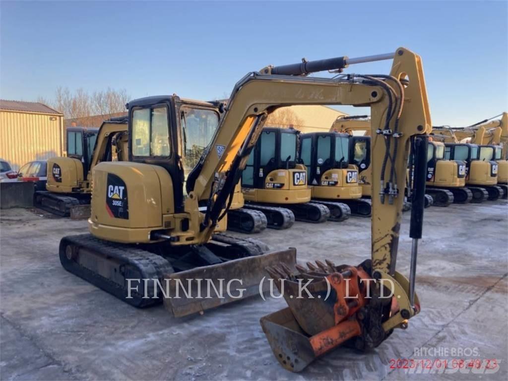 CAT 305E2 CR حفارات زحافة