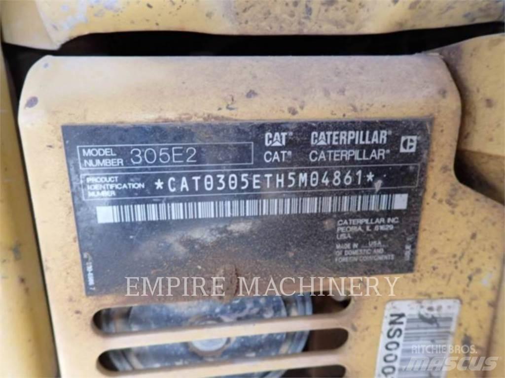 CAT 305E2 CR حفارات زحافة