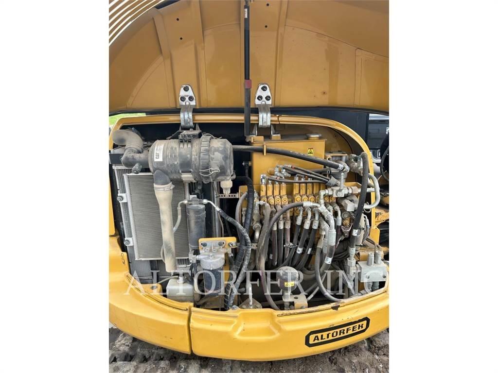 CAT 305E2 CR حفارات زحافة