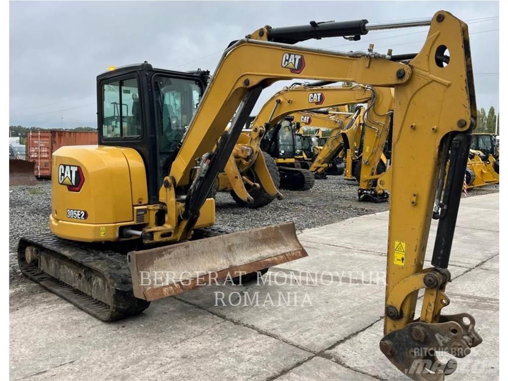 CAT 305E2CR حفارات زحافة