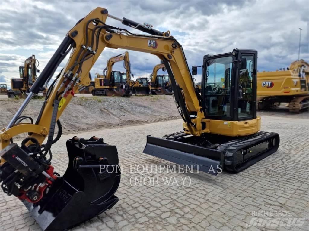 CAT 305E2CR حفارات زحافة