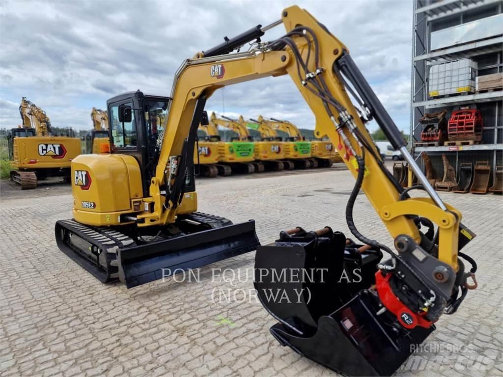 CAT 305E2CR حفارات زحافة