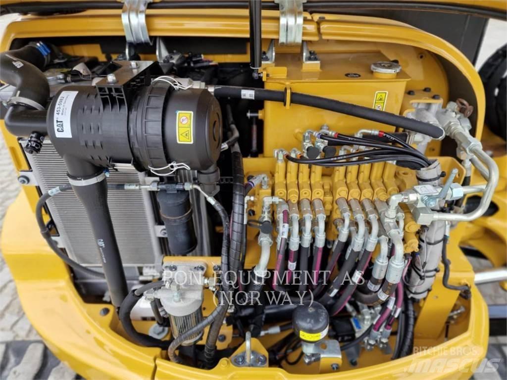 CAT 305E2CR حفارات زحافة
