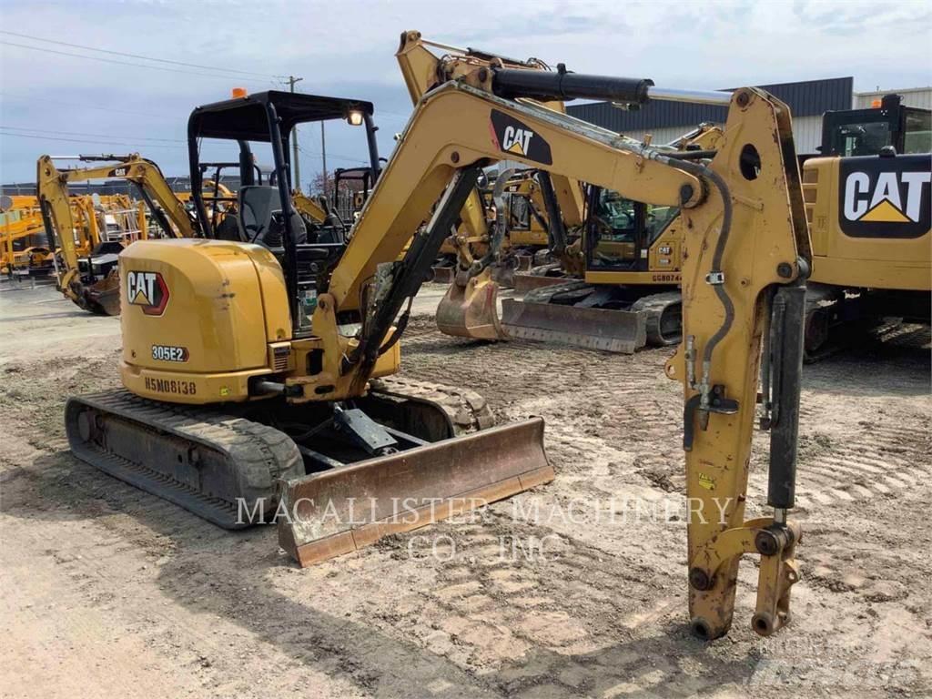 CAT 305E2CR حفارات زحافة