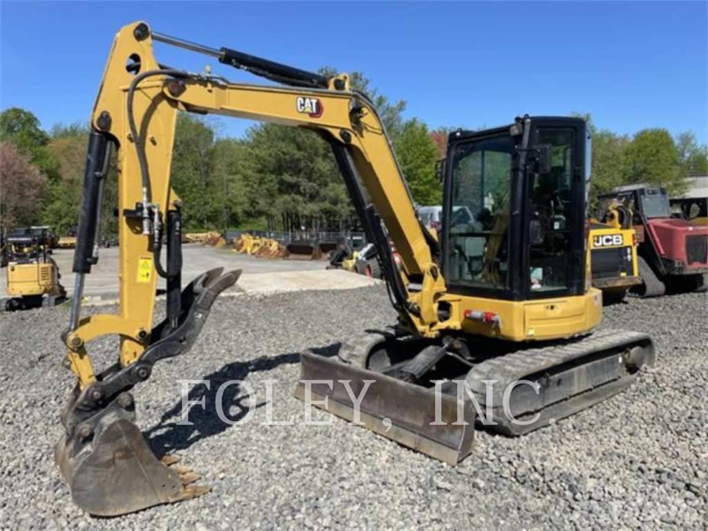CAT 305E2CR حفارات زحافة
