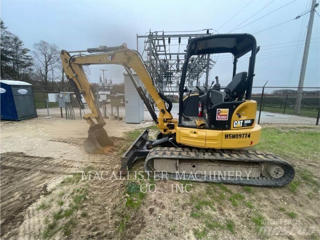 CAT 305E2CR حفارات زحافة