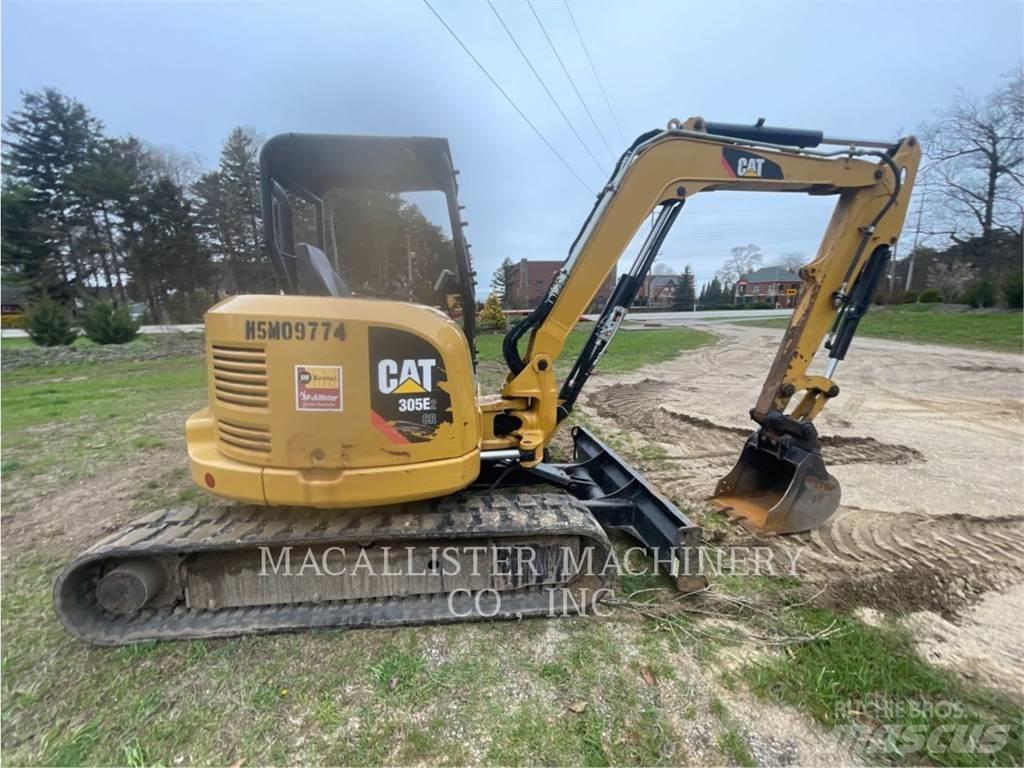 CAT 305E2CR حفارات زحافة
