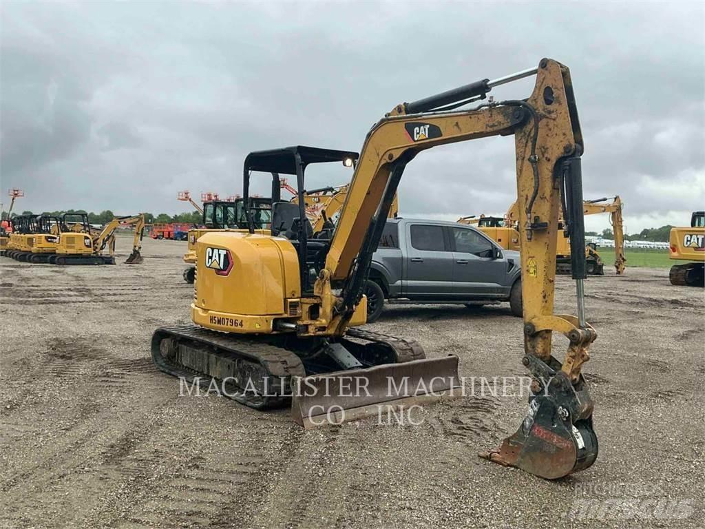 CAT 305E2CR حفارات زحافة