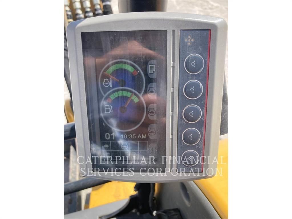 CAT 305E2CR حفارات زحافة