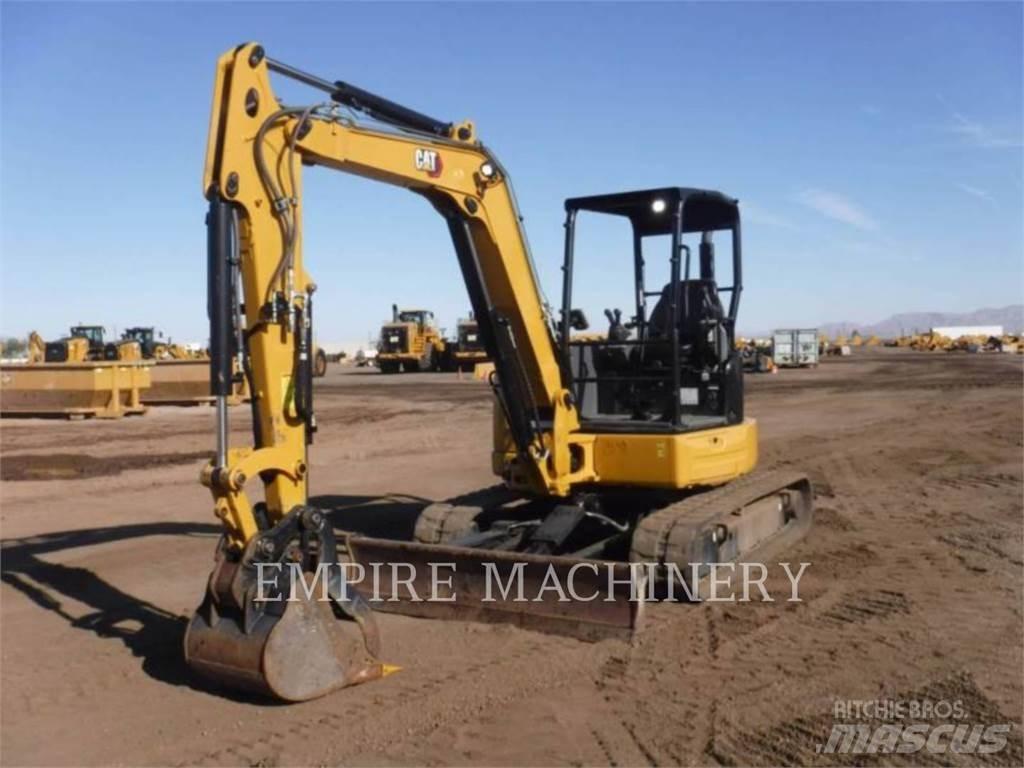 CAT 305E2CR حفارات زحافة