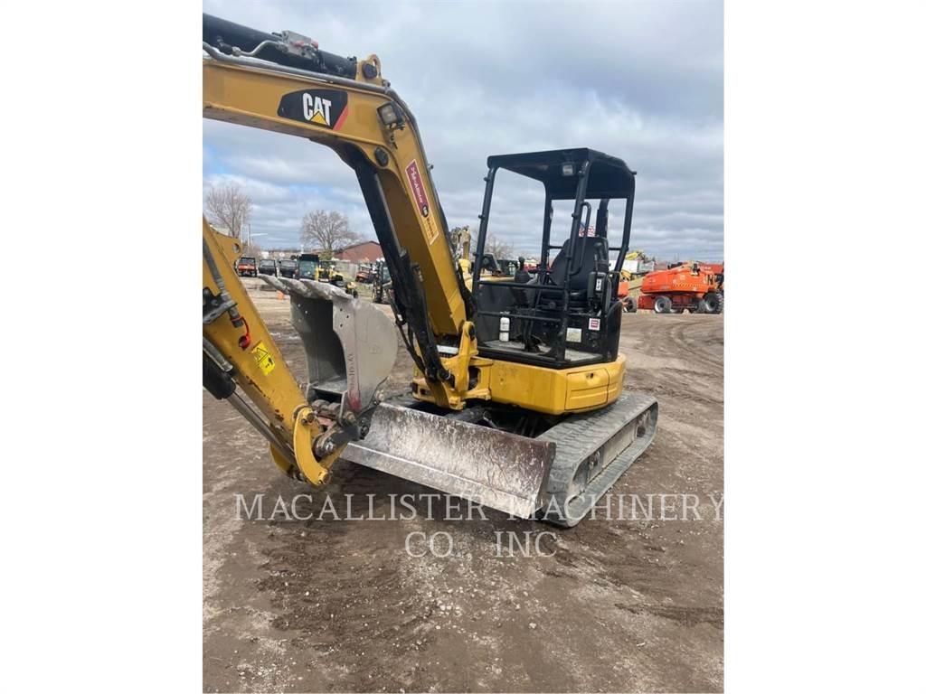 CAT 305E2CR حفارات زحافة
