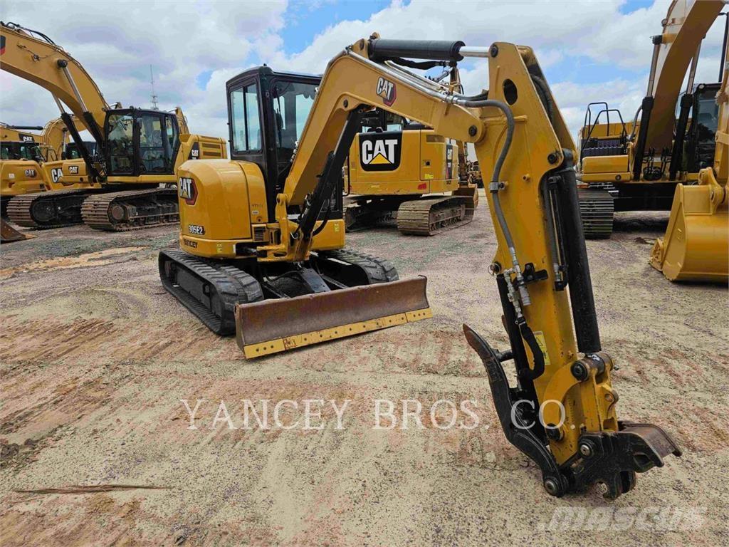CAT 305E2CR حفارات زحافة