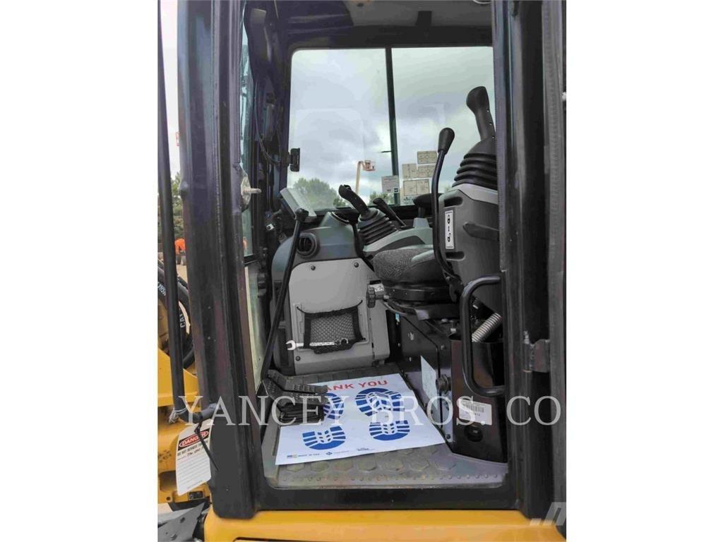 CAT 305E2CR حفارات زحافة