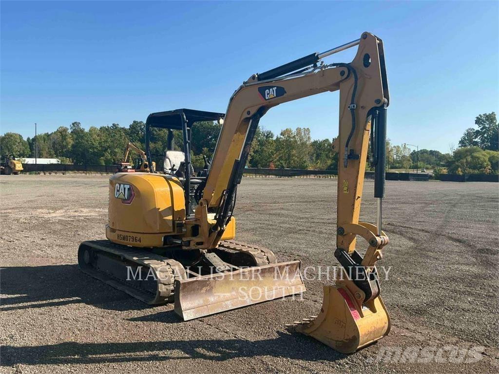 CAT 305E2CR حفارات زحافة