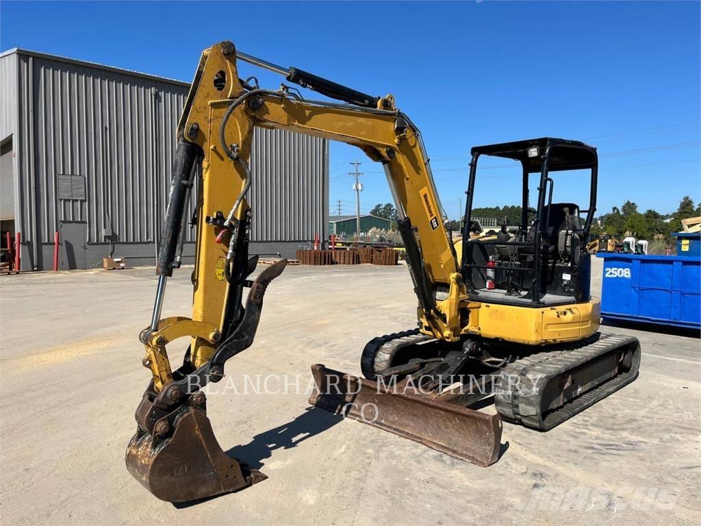 CAT 305E2CR حفارات زحافة