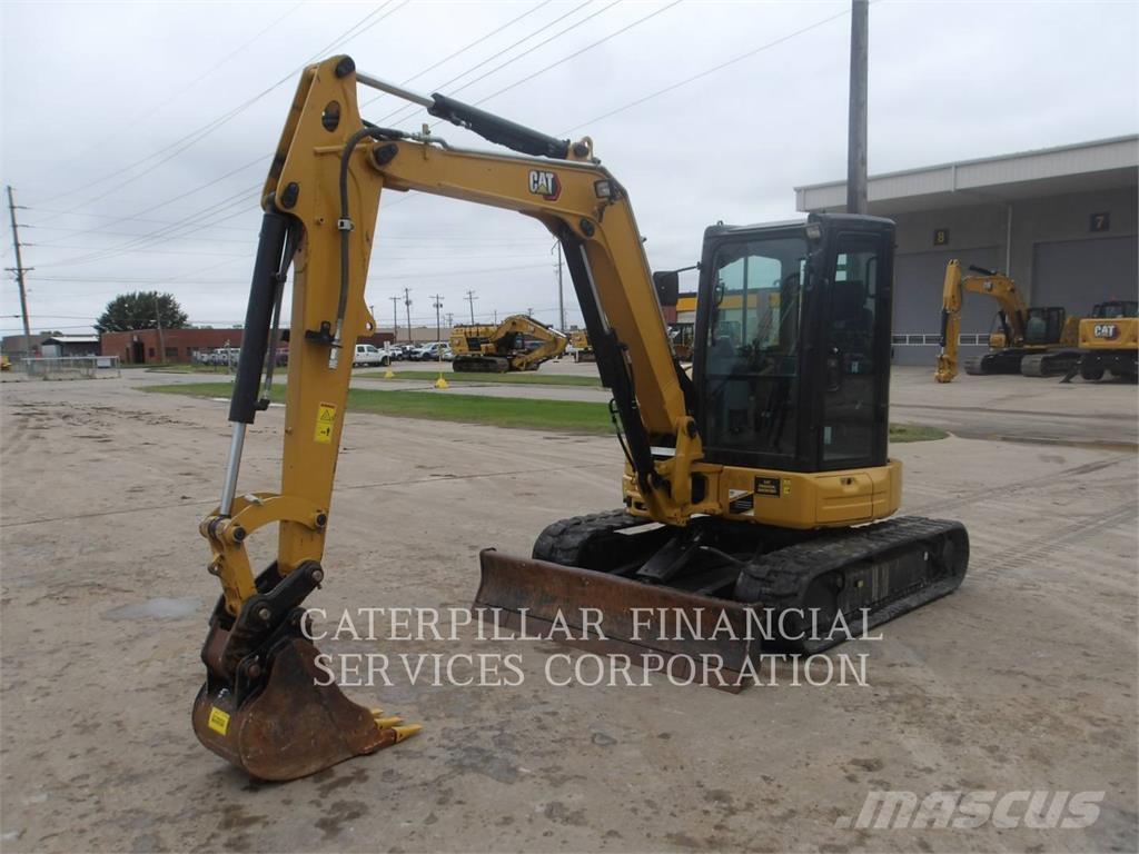 CAT 305E2CR حفارات زحافة