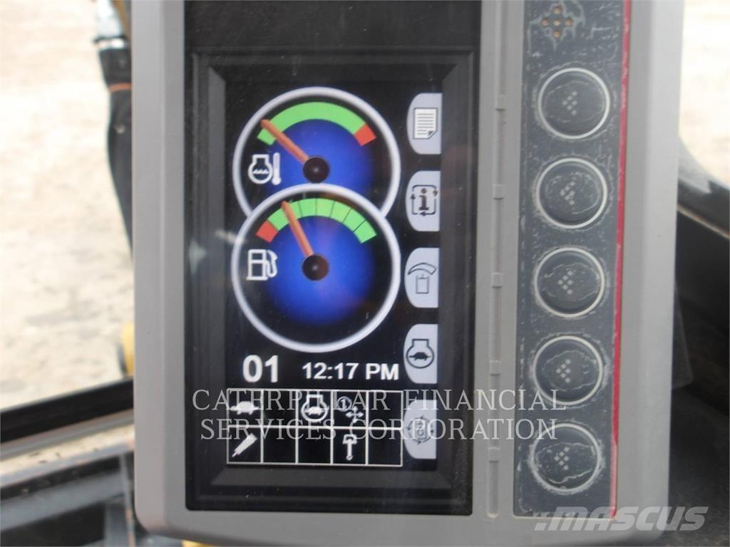 CAT 305E2CR حفارات زحافة