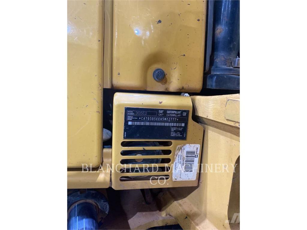CAT 305E2CR حفارات زحافة