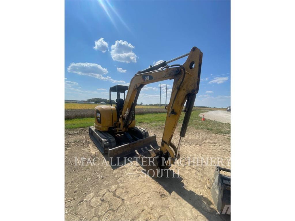 CAT 305E2CR حفارات زحافة