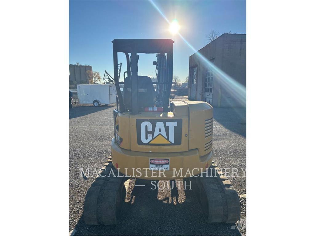 CAT 305E2CR حفارات زحافة