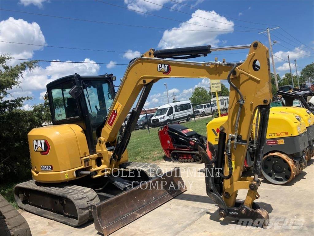 CAT 305E2LC حفارات زحافة