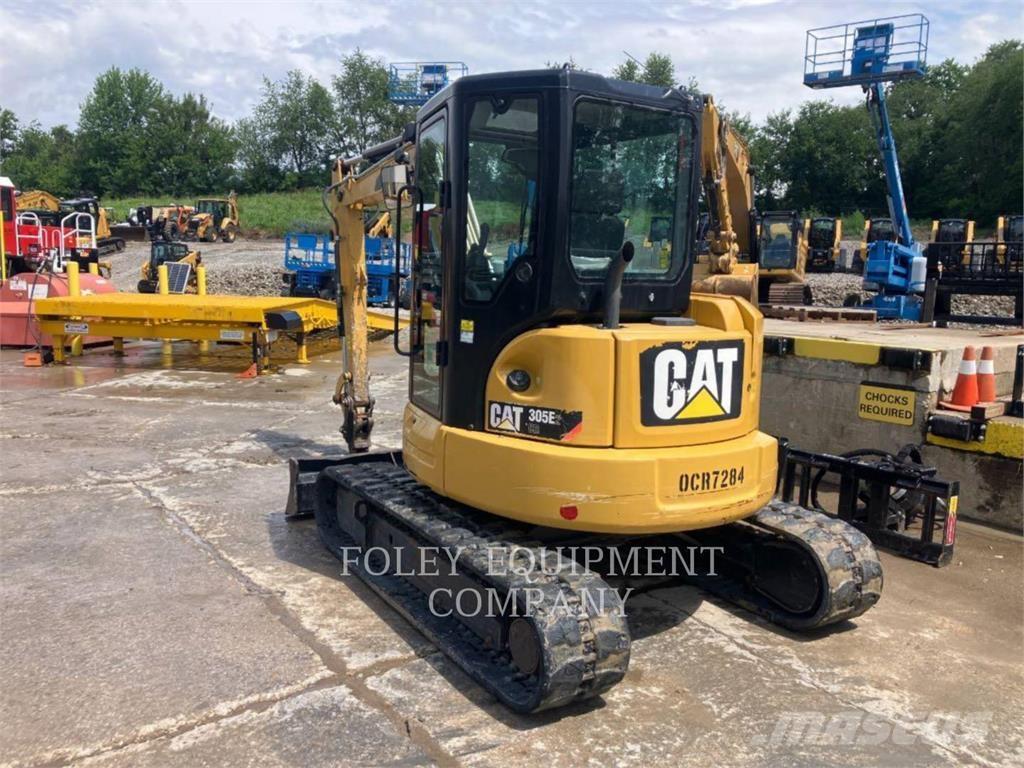 CAT 305E2LC حفارات زحافة