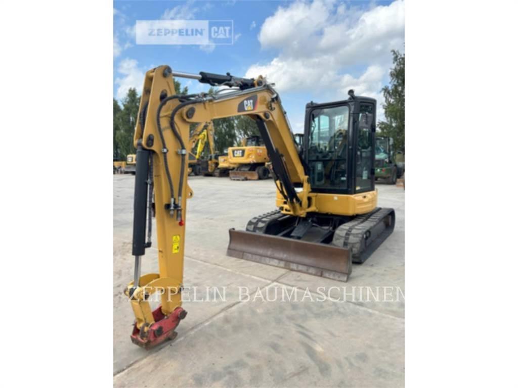 CAT 305ECR حفارات زحافة