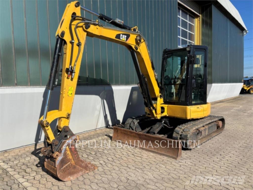 CAT 305ECR حفارات زحافة