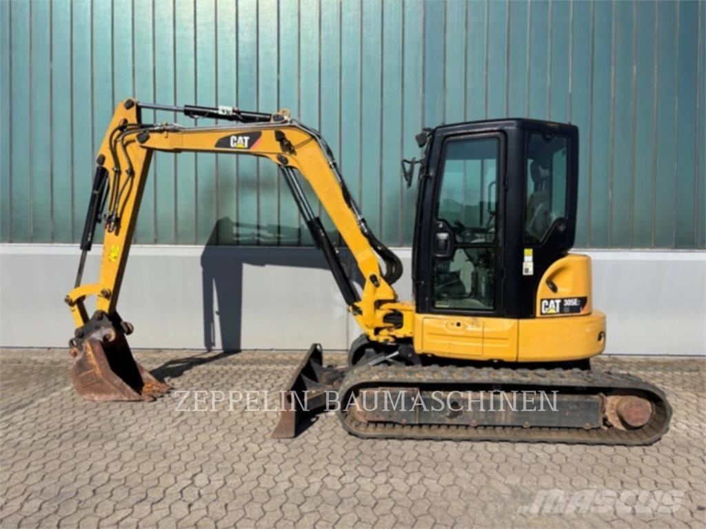 CAT 305ECR حفارات زحافة