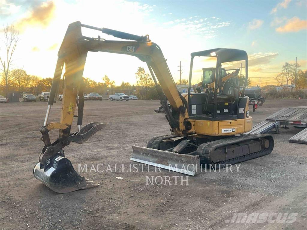 CAT 305ECR TQ حفارات زحافة