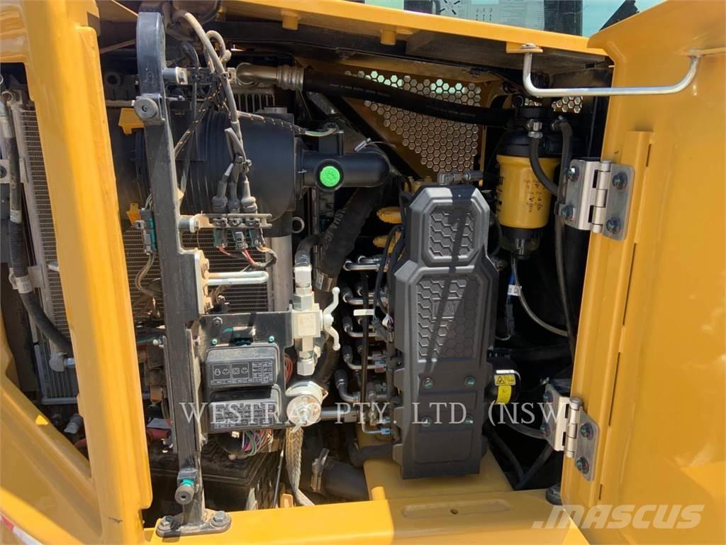 CAT 306 حفارات زحافة