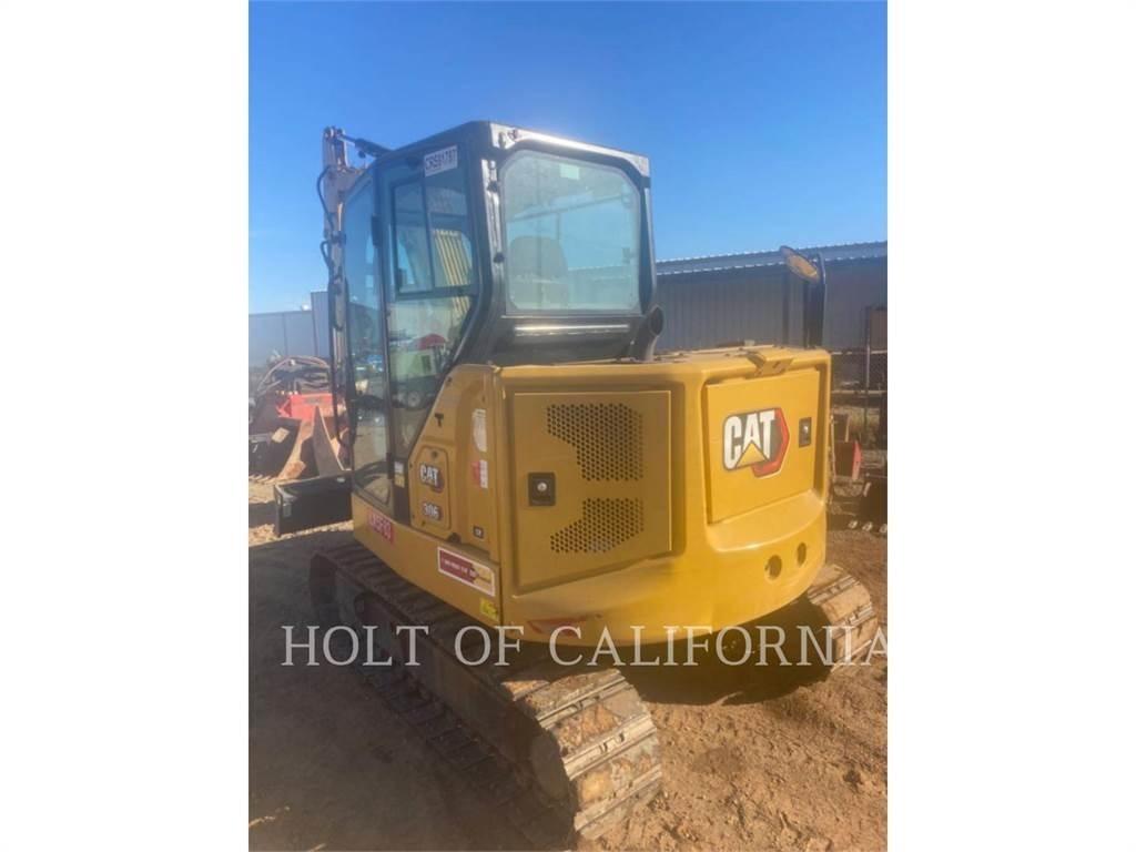 CAT 306 حفارات زحافة