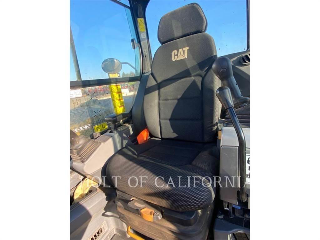 CAT 306 حفارات زحافة